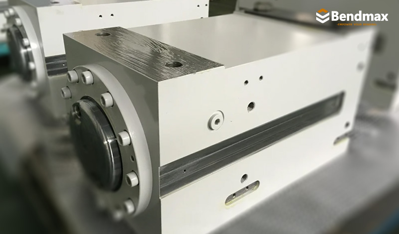 Kundenspezifische Hydraulikzylinderlösungen für Abkantpressen: Präzision, Leistung und Langzeitzuverlässigkeit