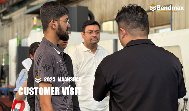 Indische Kunden besuchen das Bendmax-Werk, um die Zusammenarbeit zu stärken.