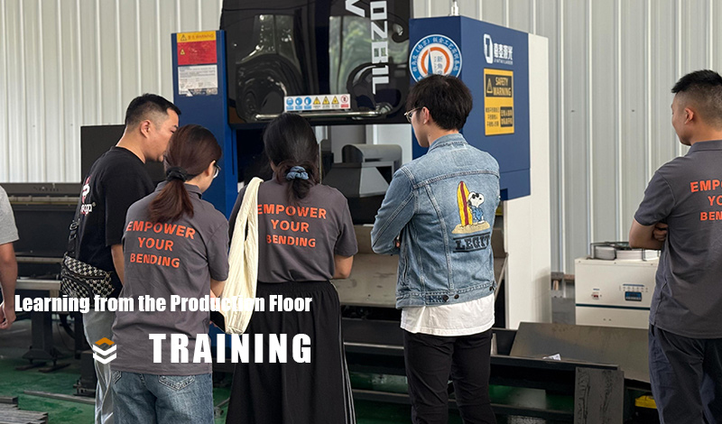 Mitarbeiterschulungen bei BENDMAX: Lernen aus der Produktion