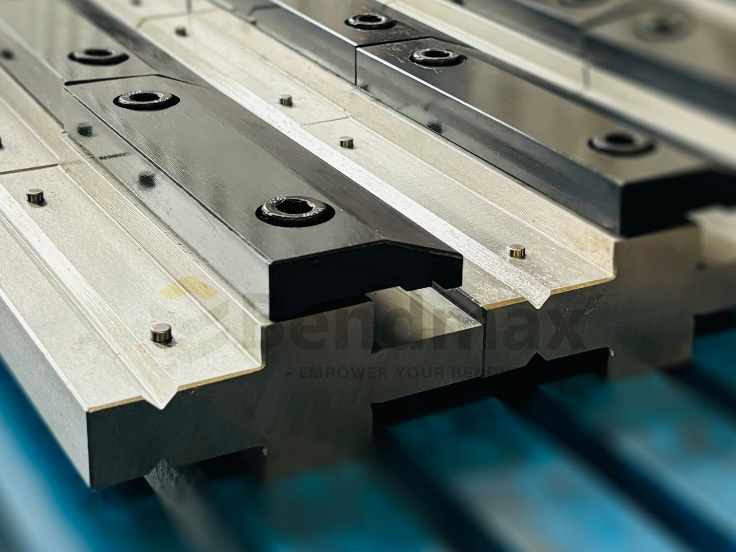 Wila/LVD /Trumpf/Amada/Bystronic Style Press Brake Tooling for Sale